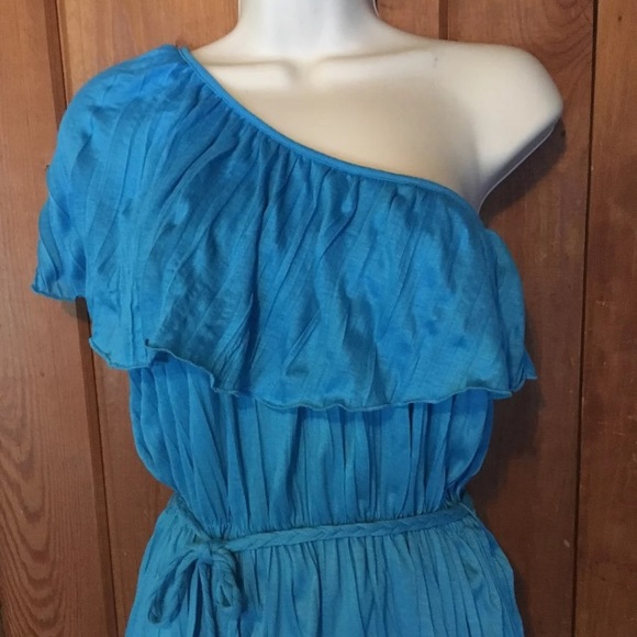 One shoulder blouse - Picture 2 of 3